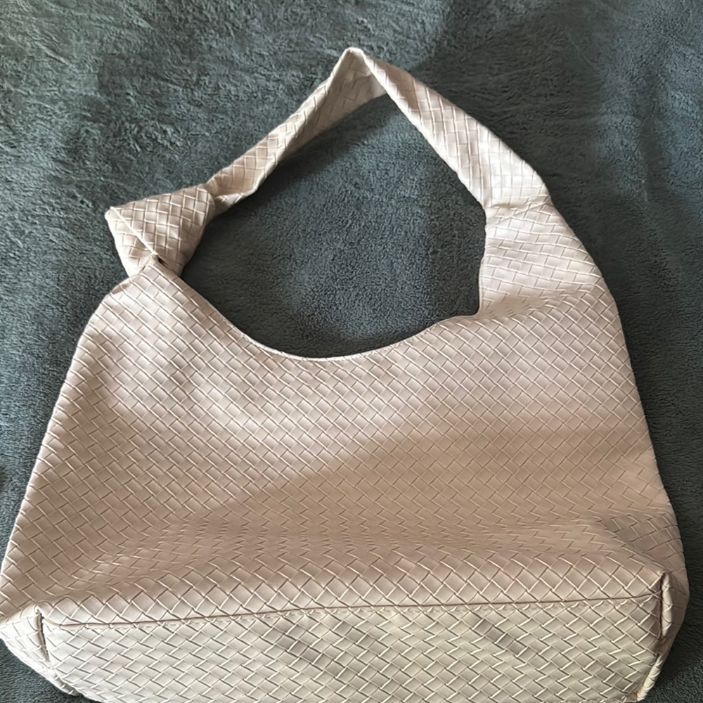 Elegant Cream Woven Women's Bag